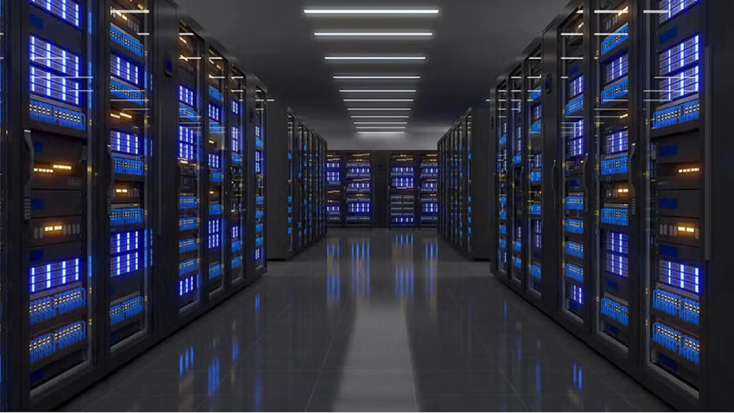 AI 工具可将服务器寿命延长 1.6 年，减少近 50% 碳排放量