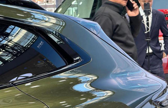 颜值、性能都不输极氪001！星途ES7 GT亮相广州车展！