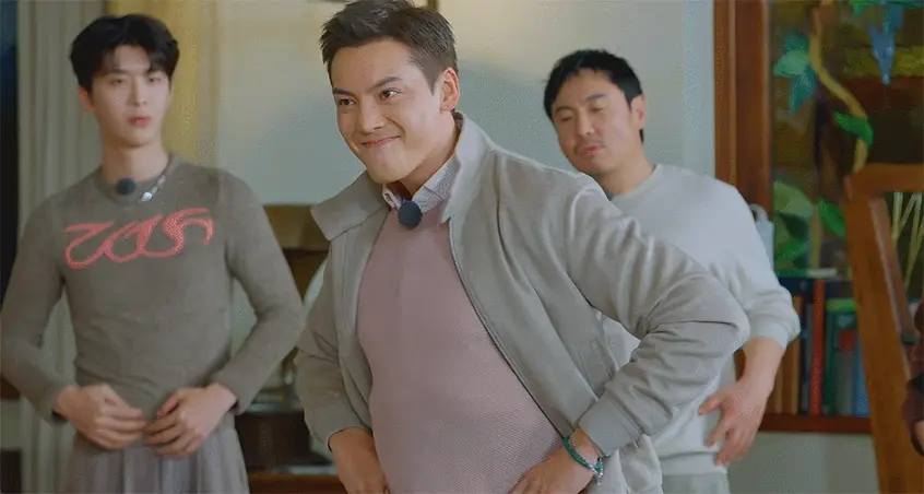 《现在就出发3》陈伟霆综艺松弛感炸场，却暴露中年男演员的困境