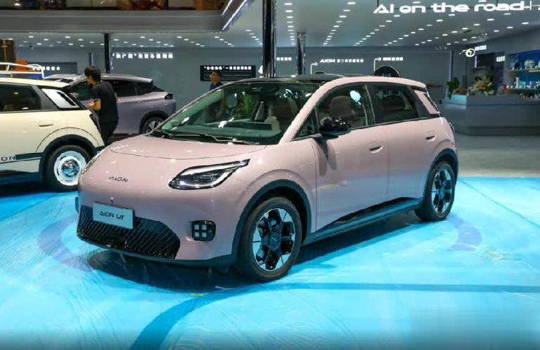 前置单电机轴距2750mm，这款10万左右A级纯电车真香！ 