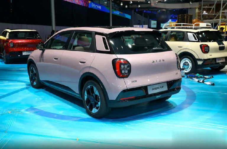 前置单电机轴距2750mm，这款10万左右A级纯电车真香！