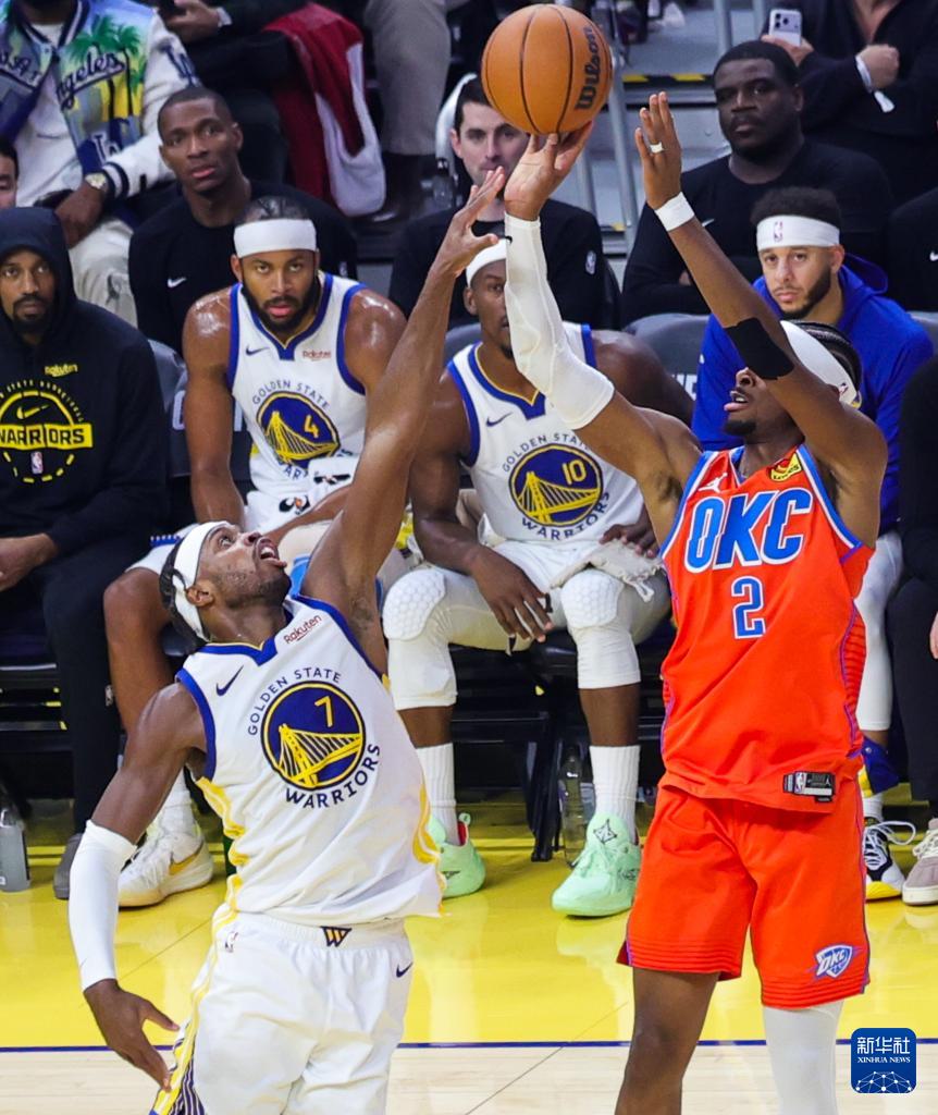 篮球——NBA常规赛：雷霆胜勇士