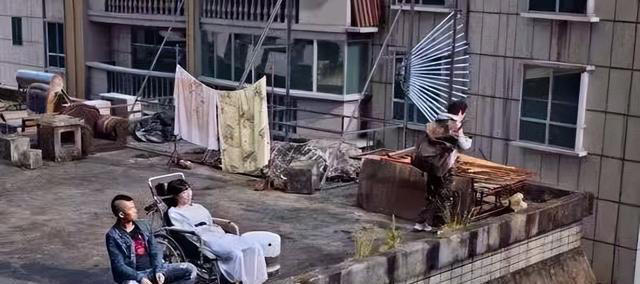 “一尿”成名，被嘲“驴脸”的37岁任素汐，凭什么能够一火再火