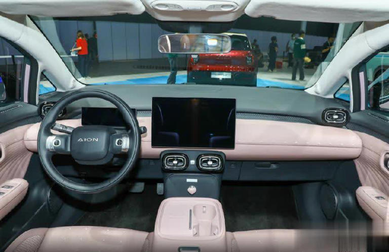 前置单电机轴距2750mm，这款10万左右A级纯电车真香！