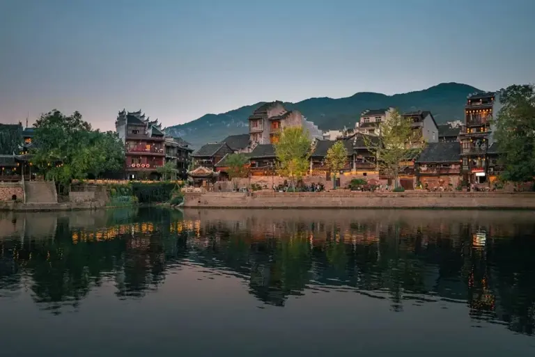 最省钱的旅行打卡地，一天能去三个省