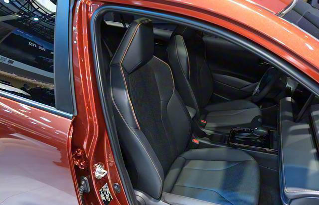 行驶8000km后，看到了纯电和油混之间的区别，车主：后悔选错车！