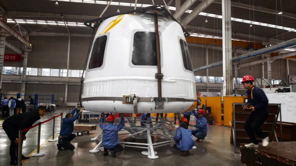 中国商业载人航天关键一步！穿越者壹号载人飞船试验舱进入总装阶段