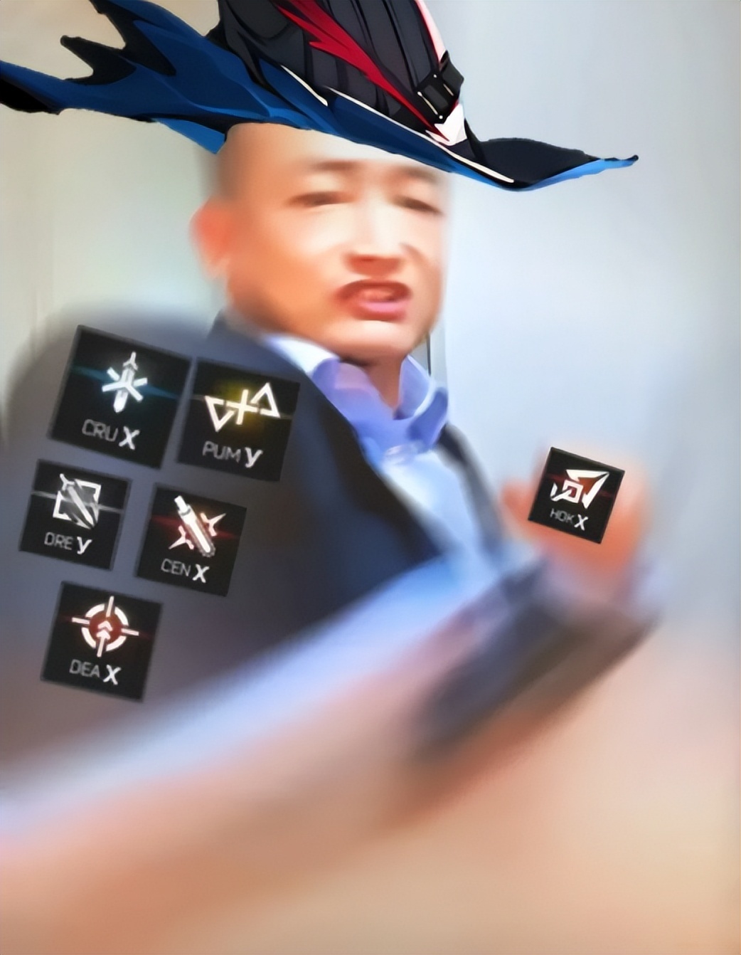 新生群里的足球嘉豪，引领了一场新的表情包公式