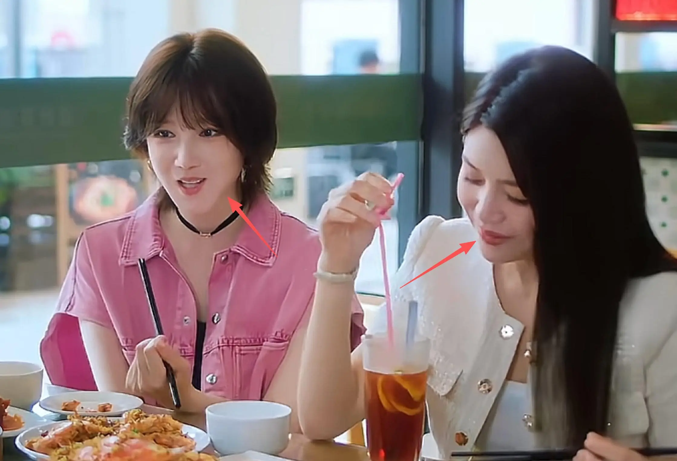 不整容的妈生脸多绝？《狙击蝴蝶》陈妍希、陈小纭对比，差别明显