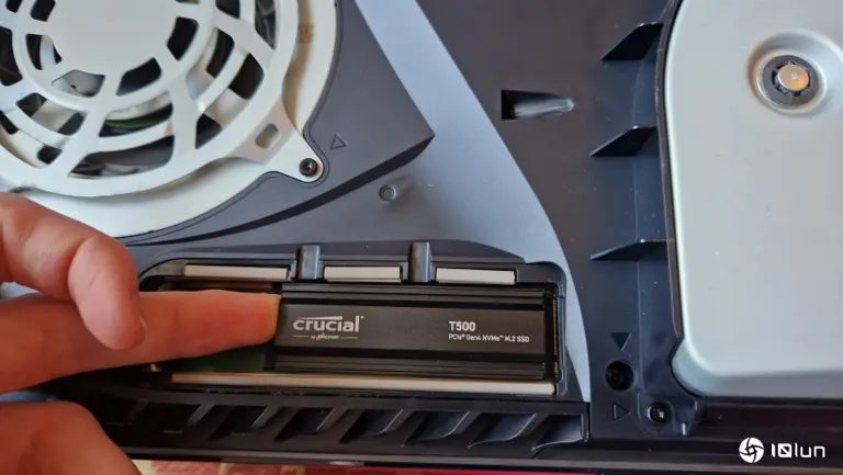 Micron砍掉Crucial品牌转向AI，游戏玩家陷入内存荒