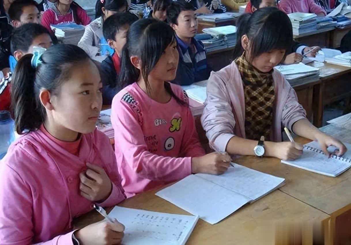 乡镇初中与重点初中学生，升重点高中后谁更有后劲?