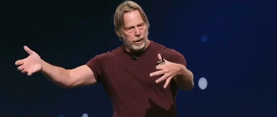 单核性能全球领先! Tenstorrent宣布高性能RISC-V CPU正式上市!