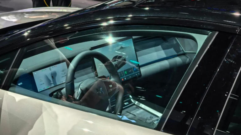 四大国产车集体推送车位到车位，新势力智驾护城河还有多少？