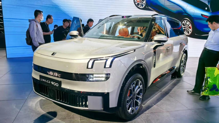 四大国产车集体推送车位到车位，新势力智驾护城河还有多少？