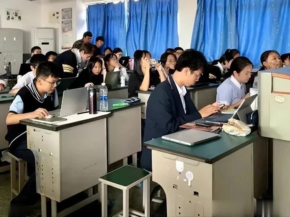 补课就是补课，无培优之说，优秀孩子强在自主思维