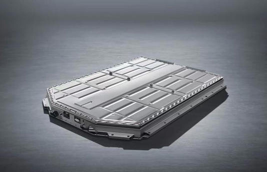 宁德时代向西方摊牌：将量产固态电池！现在买车是“49年入国军”