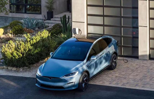 宁德时代向西方摊牌：将量产固态电池！现在买车是“49年入国军”