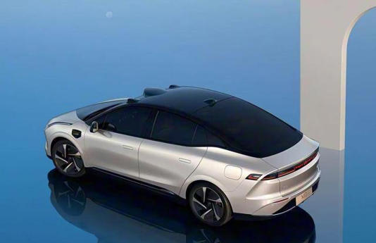 宁德时代向西方摊牌：将量产固态电池！现在买车是“49年入国军”