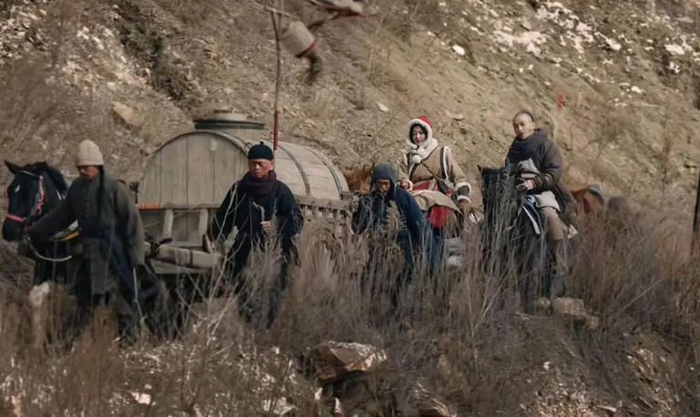 假山假景假脸！央八《大生意人》的爆火，打脸了多少流水线年代剧！