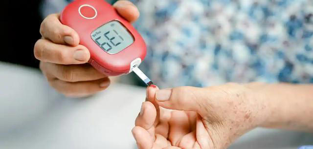 糖尿病一点红薯不能吃？医生劝告：不想糖尿病恶化，这5物要少吃