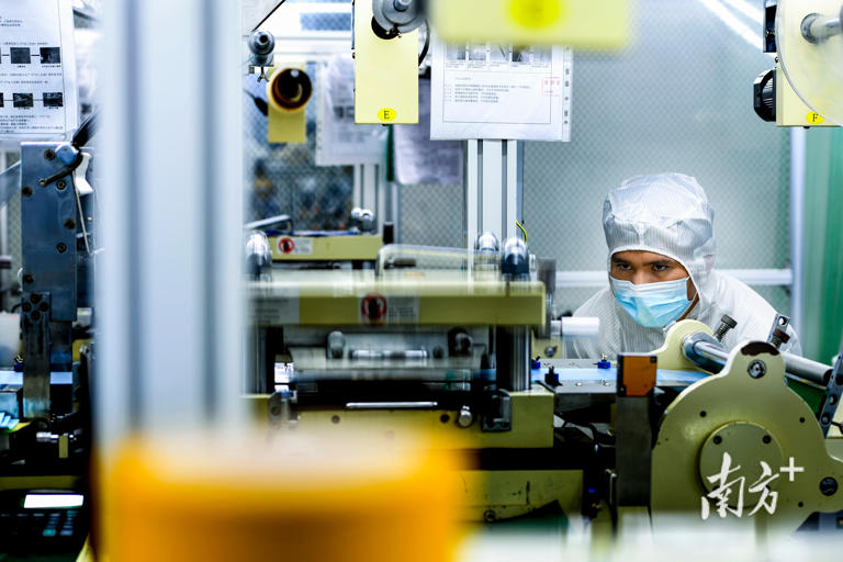 长安企业车间。占有兵供图