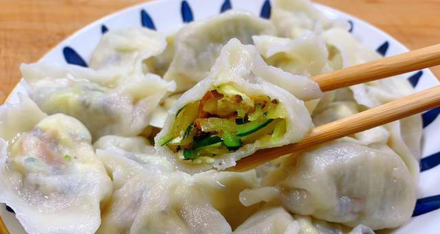 冬天包饺子，韭菜、白菜靠边站！这3种菜馅，鲜香营养，好吃不腻