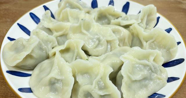 冬天包饺子，韭菜、白菜靠边站！这3种菜馅，鲜香营养，好吃不腻
