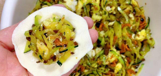 冬天包饺子，韭菜、白菜靠边站！这3种菜馅，鲜香营养，好吃不腻