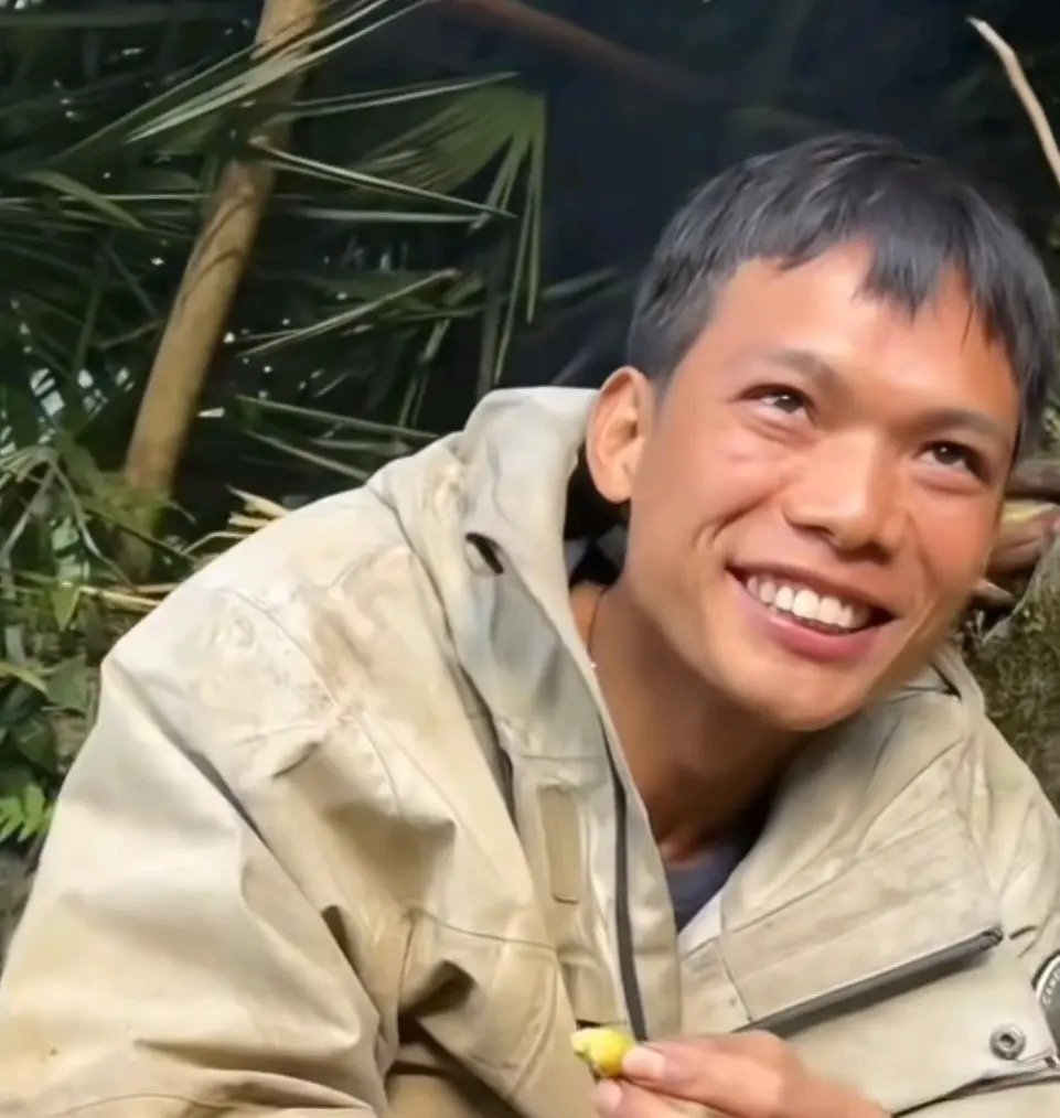 荒野选手一个接一个心态崩塌！建弟：太饿了！过两天要被抬出去了