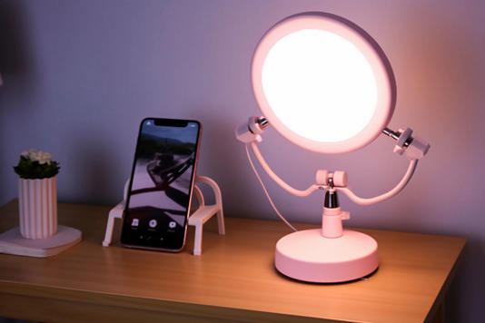  剑指AI仿冒名人直播营销、买卖学术论文，中央网信办答界面新闻 