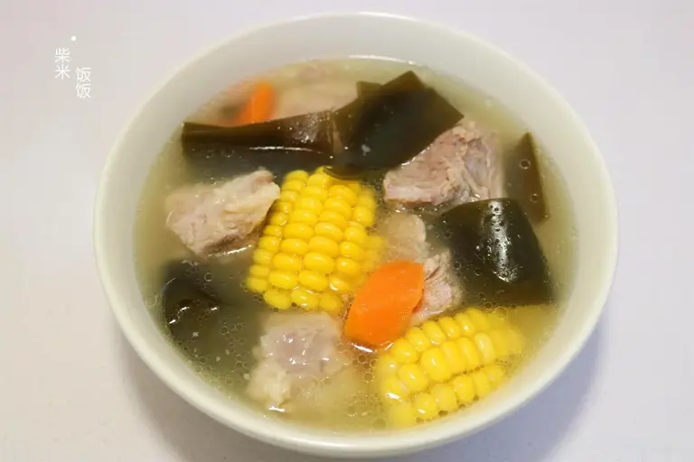 冬天多喝汤，这几样一起炖，简单省事，鲜美又营养