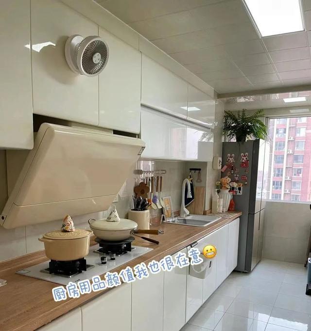 一退休教师的家火了，因太会布置而走红，虽不豪华却充满生活气息
