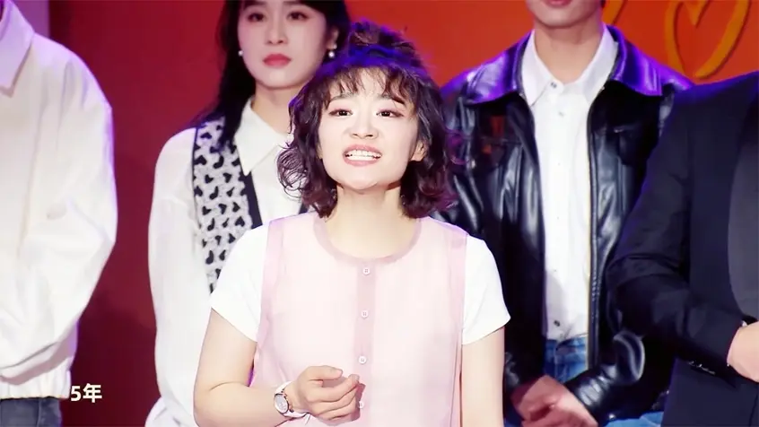 《喜人2》半决赛演员拼命搞笑，评委却在谈内涵？综艺开始卷深刻了