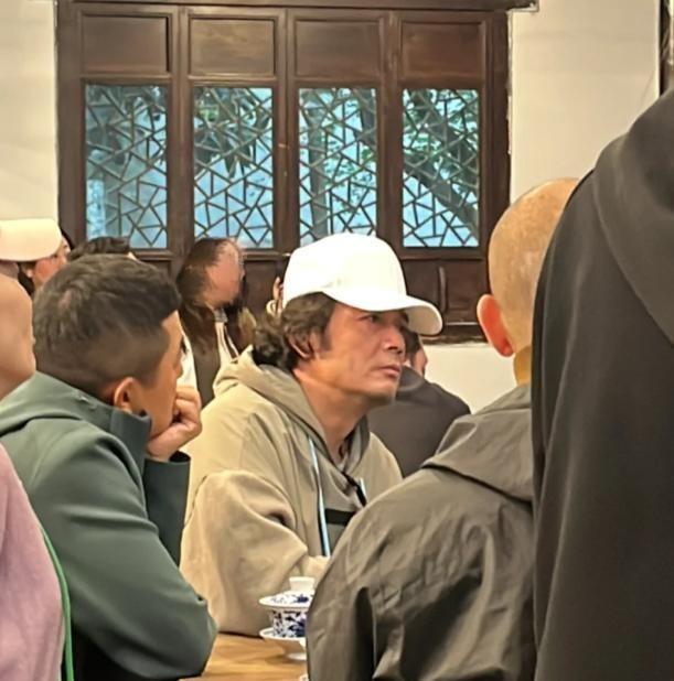 不顾央视警告顶风作案，与刘涛传绯闻的杨烁，如今现状怪不了别人