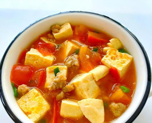 建议中老年人多吃高钾食物，腿脚有劲，肝脏有活力，人更精神