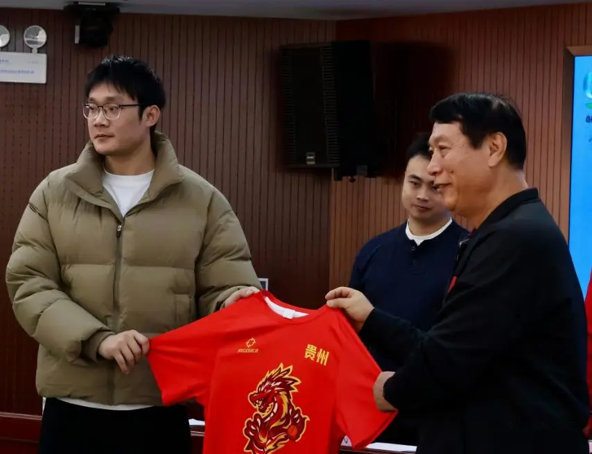 正式官宣！丁彦雨航成为球队老总，携手CBA名将，冲击四强
