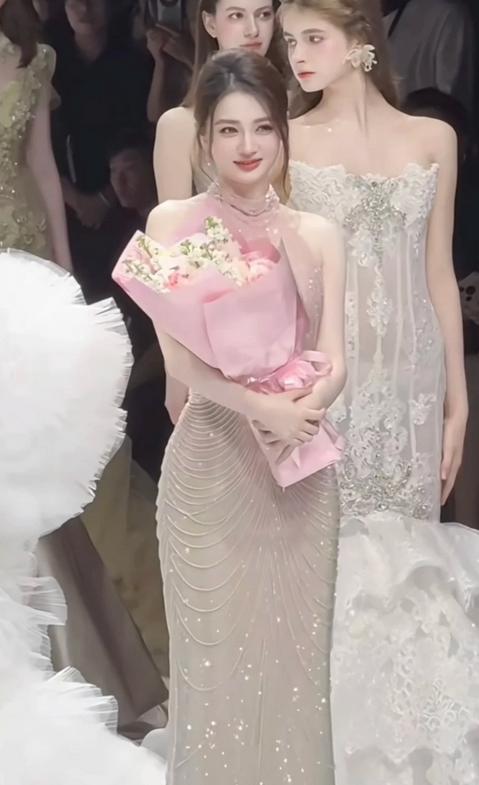 内娱又多了一位人间尤物，孙俪说的真没错，她果然堪称国色！-SAOMX研究所