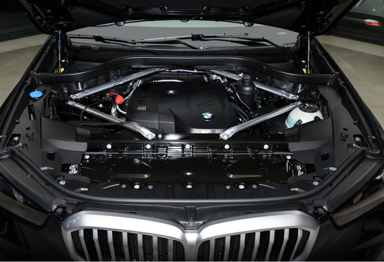 2026款宝马X5兼容性高，产品矩阵精简