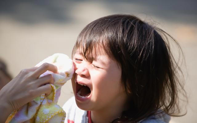 孩子有这些异常举动，可能被欺负了，父母要留意