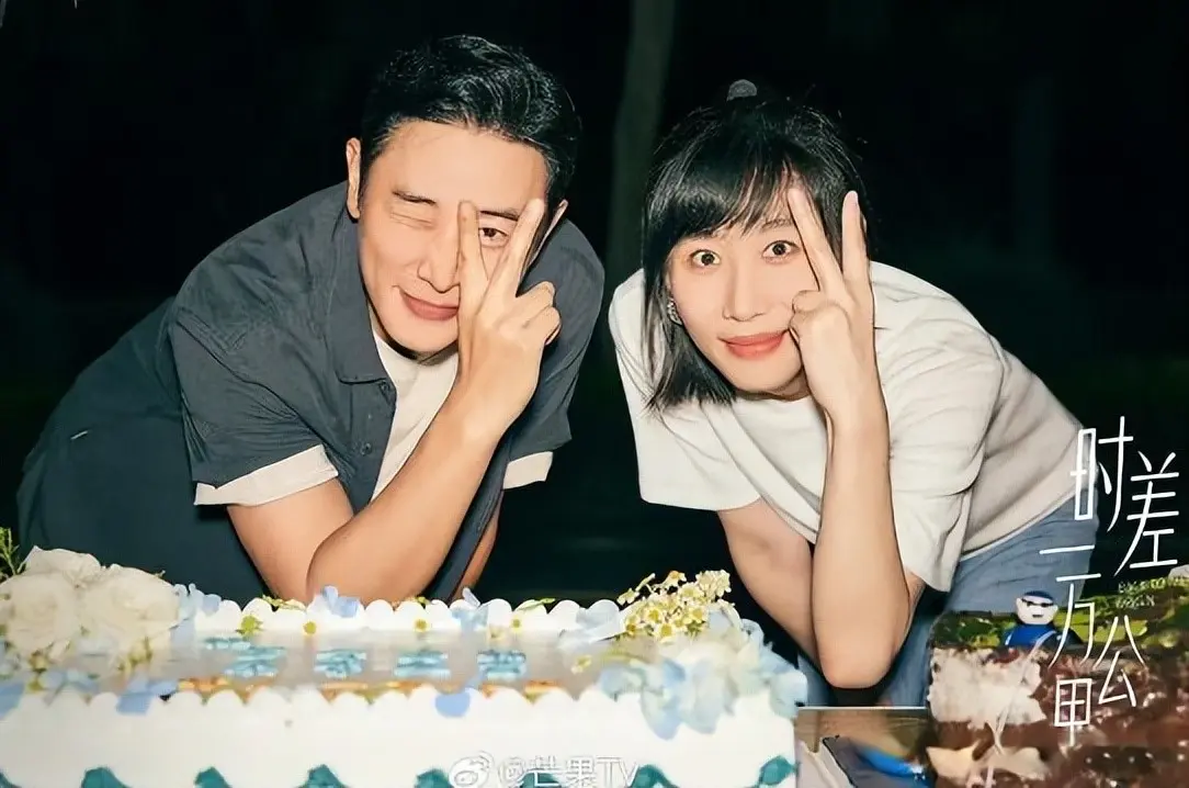 破防了！罗晋任素汐新剧撕开中产伪装：朋友圈贵妇，现实中代购！