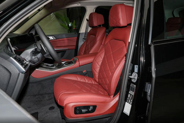 2026款宝马X5兼容性高，产品矩阵精简