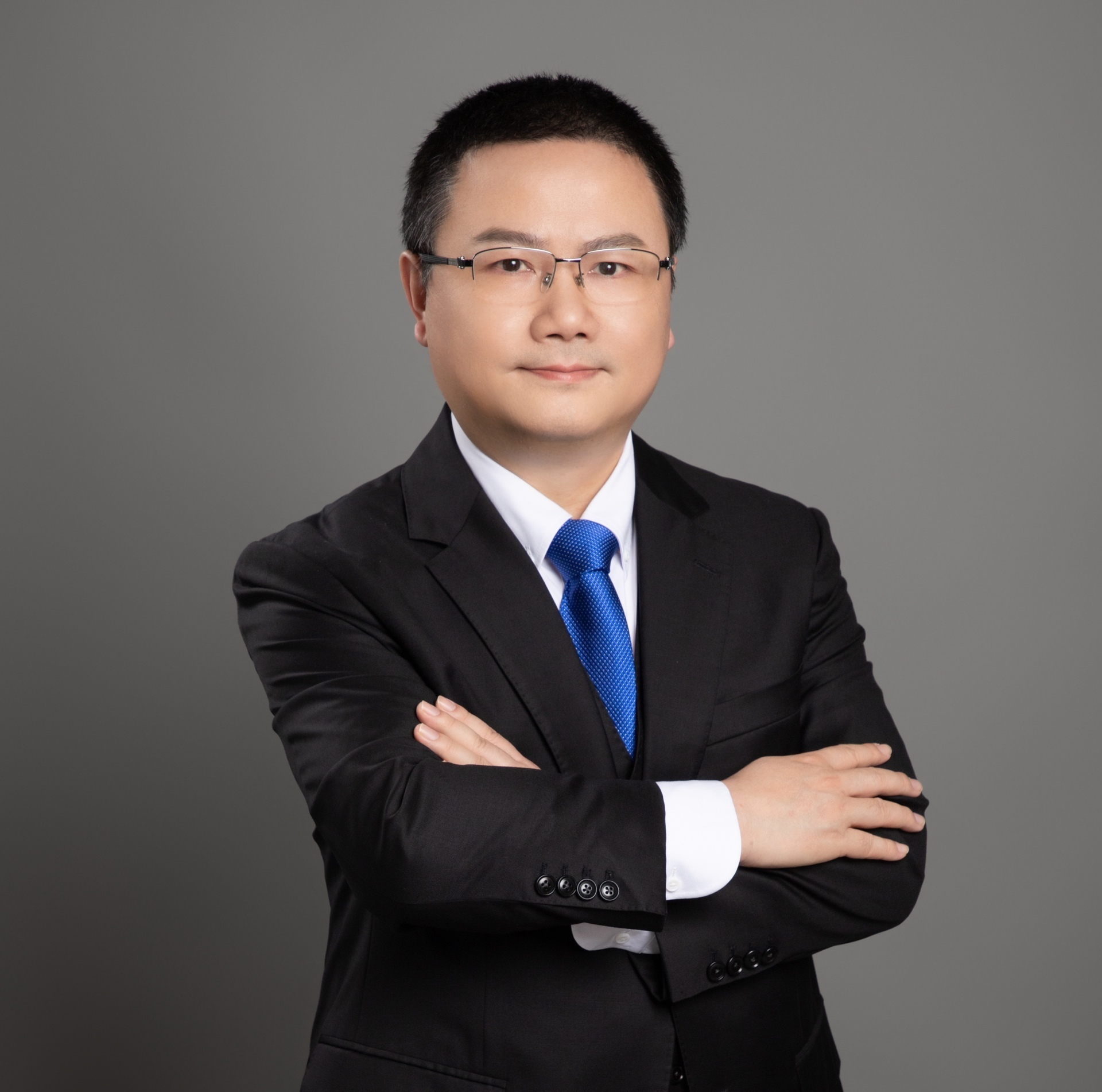 硅基革命重构竞争格局：中国智驾的攻与守