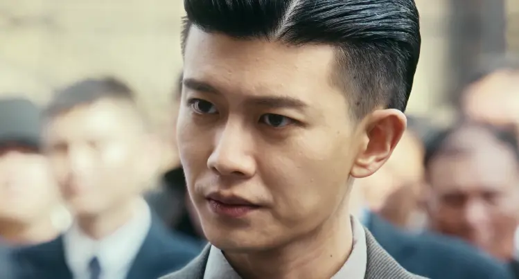 《风与潮》首播收视破2.3!《新闻联播》强推，央视这回又押对了宝