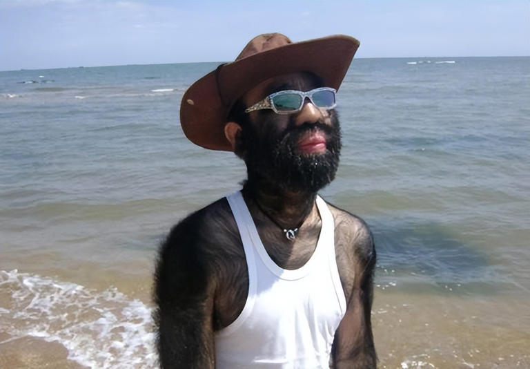 毛孩于震寰42岁娶娇妻，不顾反对冒险生娃，儿子长相帅气出人意料