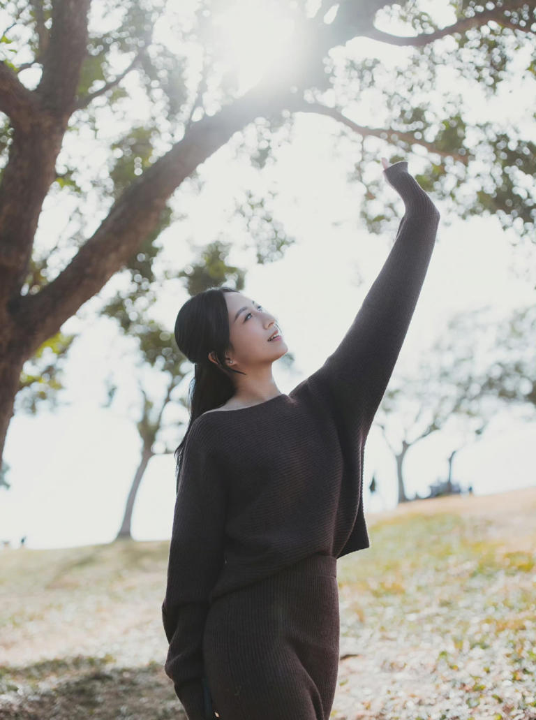 TVB视后获好友庆生！众人穿睡衣现身派对，寿星感情生活引关注