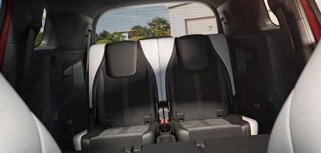 两种动力+7座布局，全新奔驰GLB能赢得市场吗？