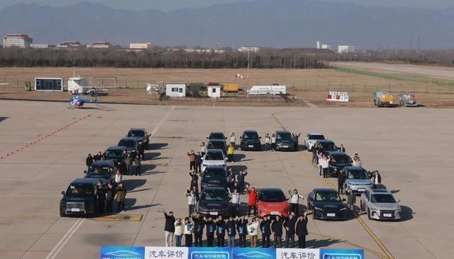 让世界评委一致投票的中国混动系统，竟然来自一台10万级家轿？