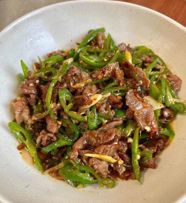 冬天手脚冰凉，多吃这八道家常菜，热乎乎从脚暖到头，温暖过冬