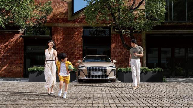 让世界评委一致投票的中国混动系统，竟然来自一台10万级家轿？