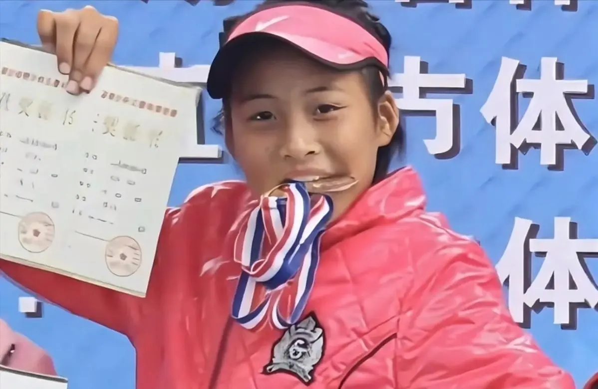 ��������80�죬֣���������컨�壬�����Ⱥ�������̳����Ĭ����